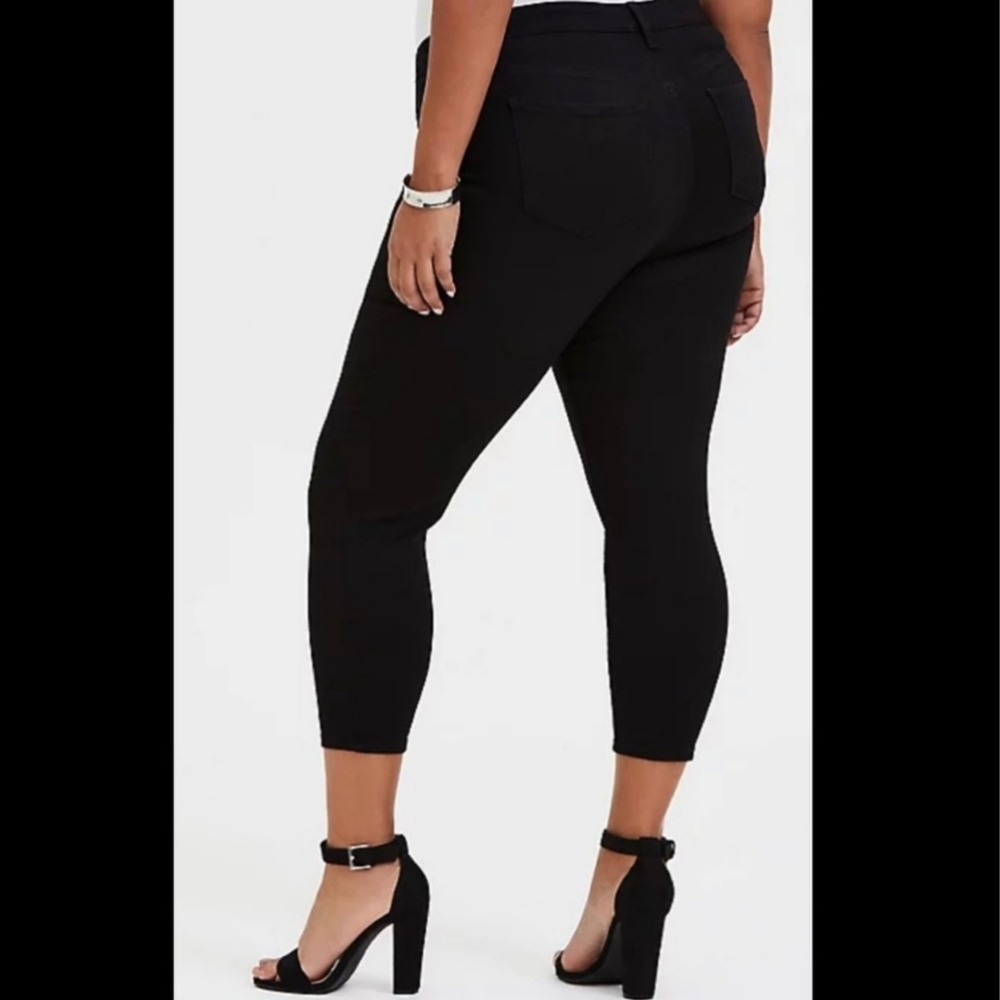 Torrid Sky High Skinny Crop